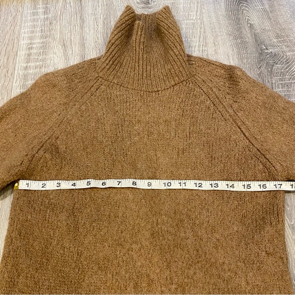 Aritzia Babaton Day Off Turtleneck in Constant Camel - Picture 8 of 8